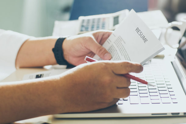 Jak napisać CV, by zdobyć pracę za granicą?