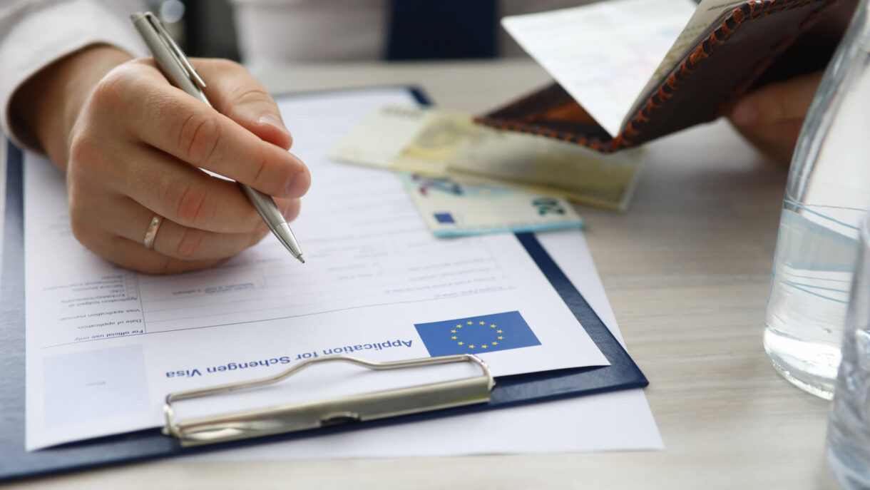 Praca za granicą – jakie kraje oferują najwyższe wynagrodzenia?