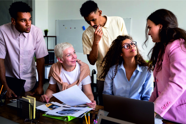Polski rynek pracy silnie zależny od cudzoziemców – rola agencji Workafford